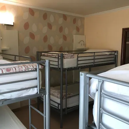 O Cruceiro ホステル *